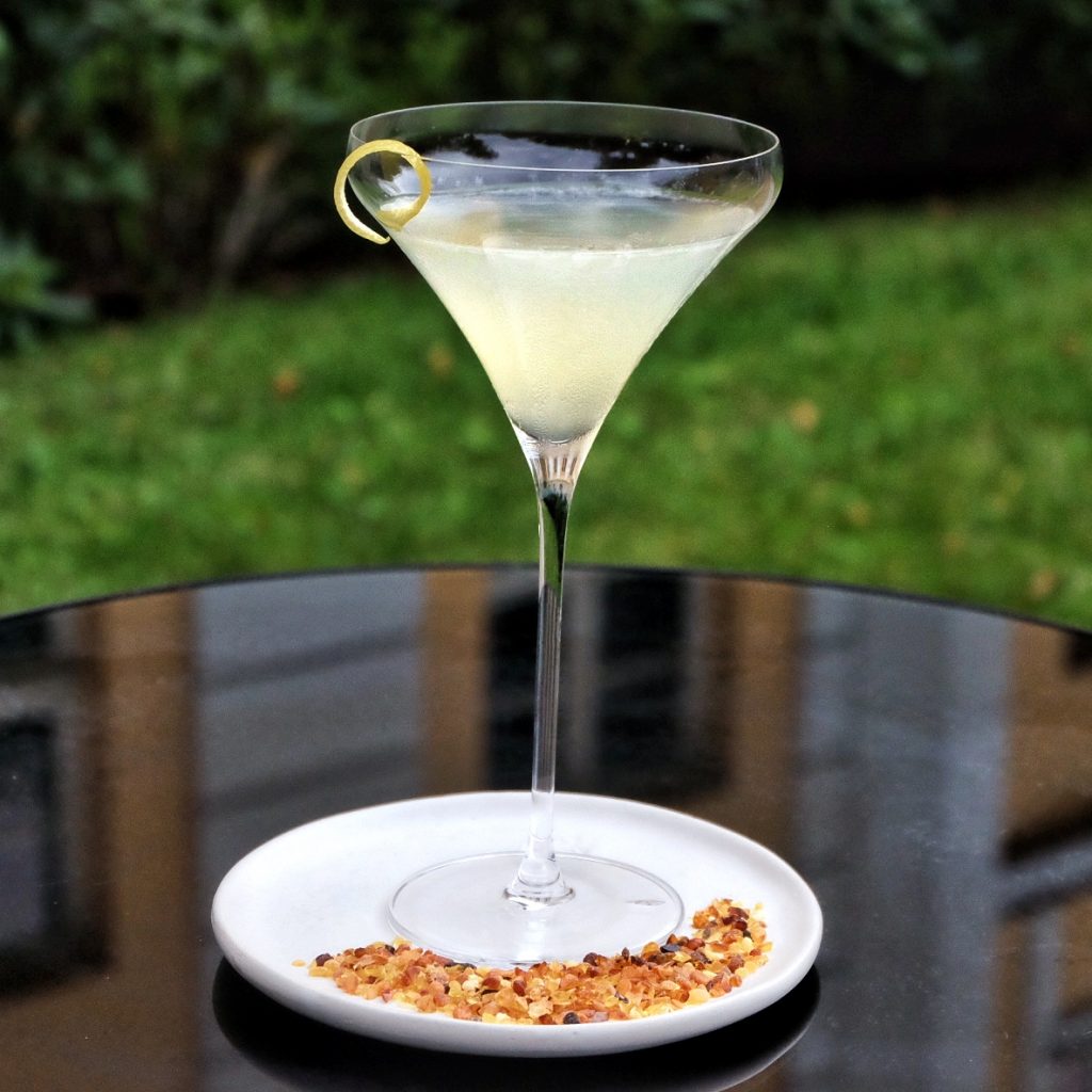 Bursztynowe Martini pomorskie koktajle 1024x1024 - Piękne koktajle - pomorskie miejsca, gdzie odprężysz się przy dobrym drinku